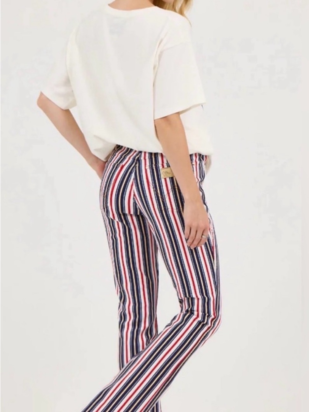 Wrangler x Lainey Wilson Patriotic Stripe Jeans - Picture 2 of 7